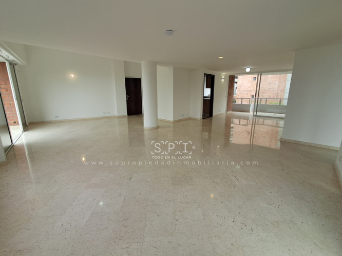 Apartamento de 3 alcobas en venta en El Tesoro, Medellín, 312 m² · foto 5 de 24