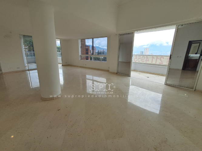 Apartamento de 3 alcobas en venta en El Tesoro, Medellín, 312 m² · foto 8 de 24