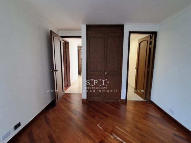 Apartamento de 3 alcobas en venta en El Tesoro, Medellín, 312 m² · foto 13 de 24