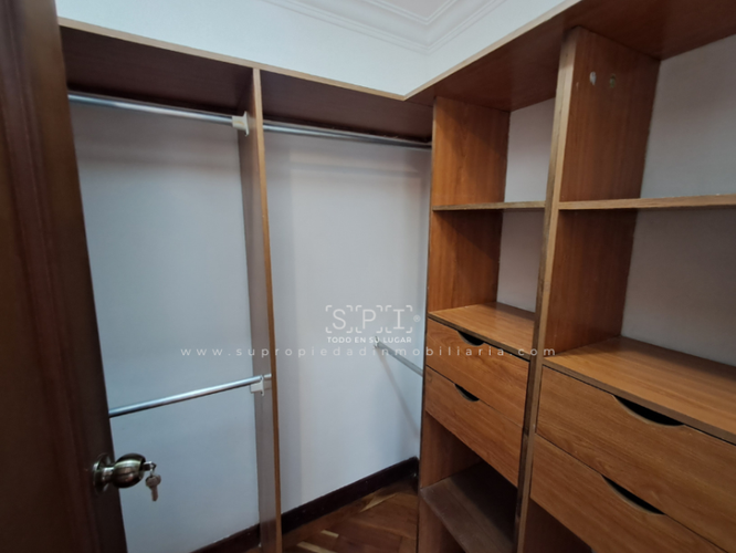 Apartamento de 3 alcobas en venta en El Tesoro, Medellín, 312 m² · foto 15 de 24