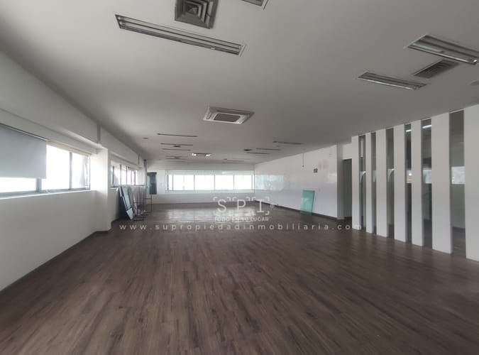 Local en arriendo en La Esmeralda, Envigado, 681 m² · foto 15 de 24