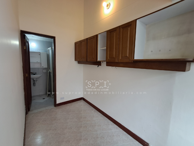 Apartamento de 3 alcobas en venta en El Tesoro, Medellín, 312 m² · foto 17 de 24