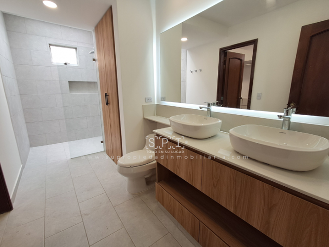 Apartamento de 3 alcobas en venta en El Tesoro, Medellín, 312 m² · foto 19 de 24