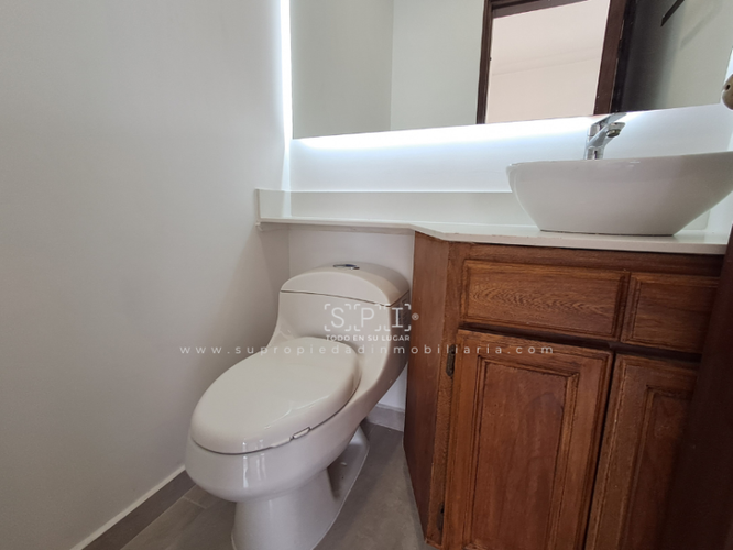 Apartamento de 3 alcobas en venta en El Tesoro, Medellín, 312 m² · foto 21 de 24