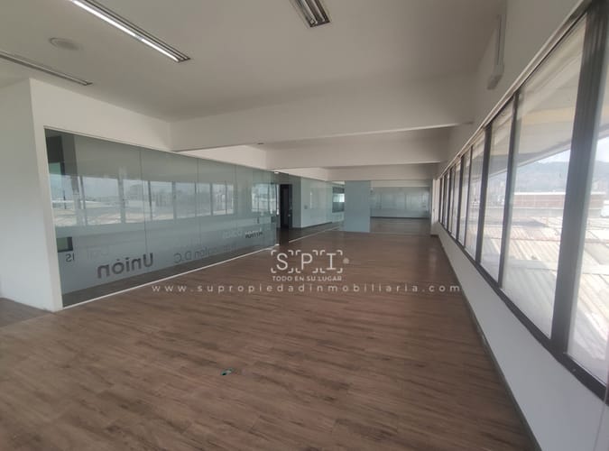 Local en arriendo en La Esmeralda, Envigado, 681 m² · foto 23 de 24
