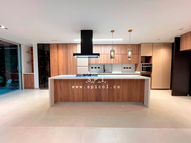 Casa de 3 alcobas en venta en El Esmeraldal, Envigado, 173 m² · foto 3 de 24
