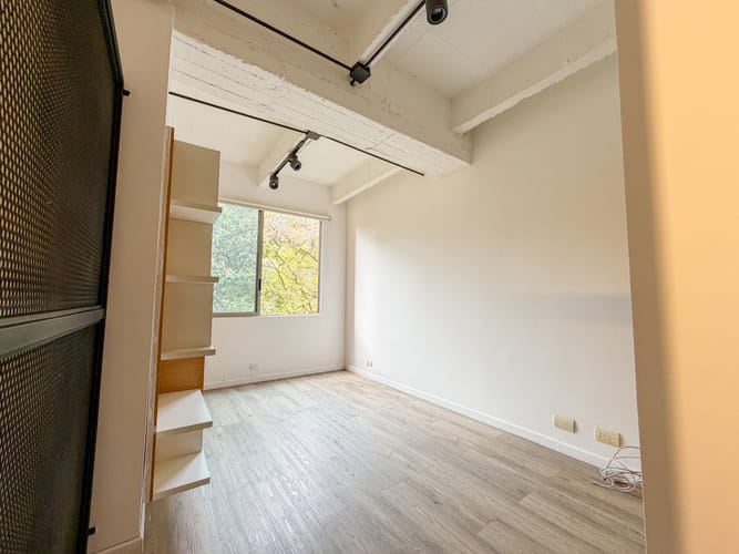 Apartamento de 2 alcobas en venta en Las Lomas, Medellín, 84 m² · foto 8 de 12