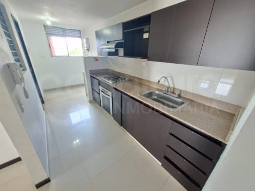 Apartamento de 3 alcobas en arriendo en Loma Del Chocho, Envigado, 115 m² · foto 2 de 18