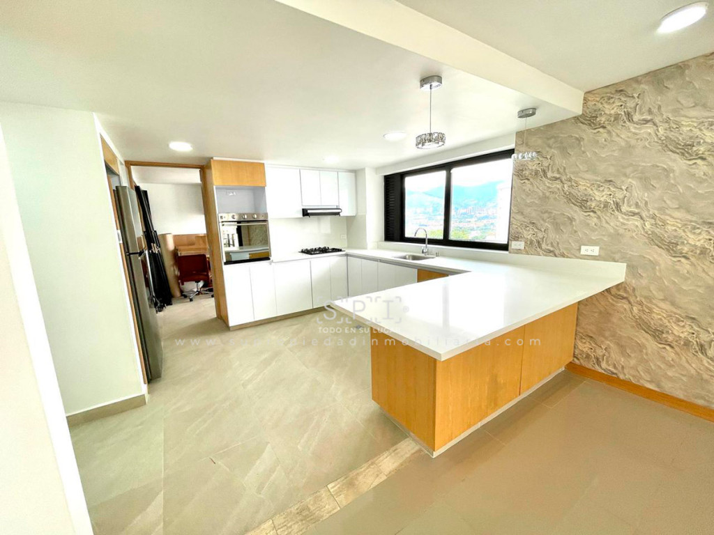 Apartamento en arriendo en La Linde, Medellín · foto 5 de 21