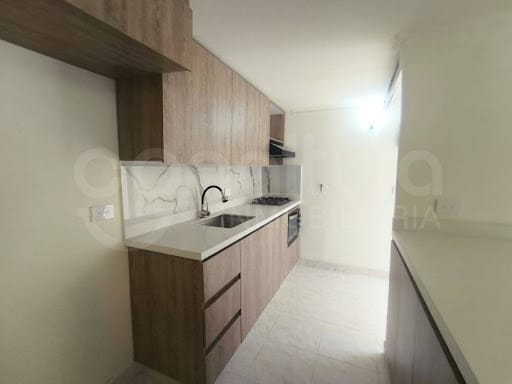 Apartamento de 3 alcobas en arriendo en Loma Del Indio, Medellín, 68 m² · foto 2 de 14