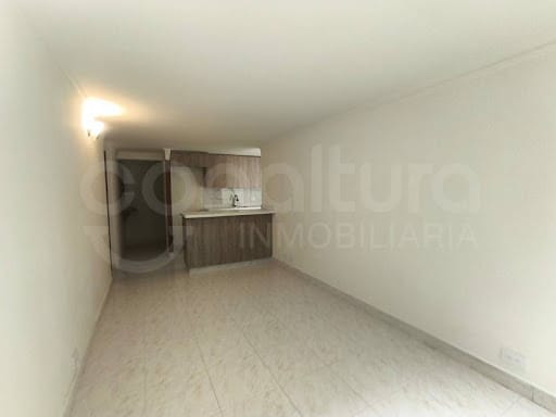 Apartamento de 3 alcobas en arriendo en Loma Del Indio, Medellín, 68 m² · foto 3 de 14