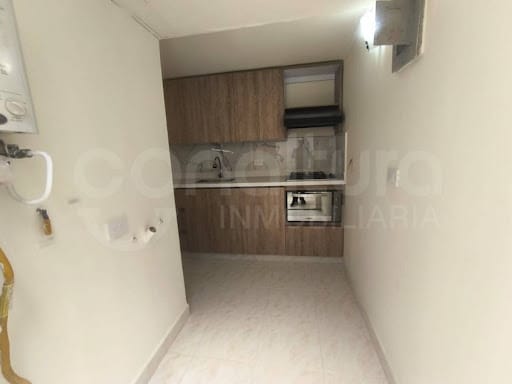 Apartamento de 3 alcobas en arriendo en Loma Del Indio, Medellín, 68 m² · foto 4 de 14