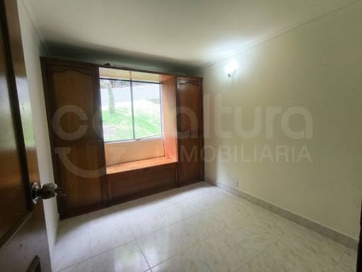 Apartamento de 3 alcobas en arriendo en Loma Del Indio, Medellín, 68 m² · foto 7 de 14
