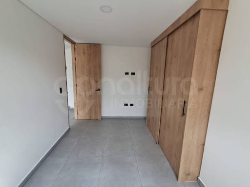 Apartamento de 2 alcobas en arriendo en Restrepo Naranjo, Sabaneta, 55 m² · foto 8 de 11