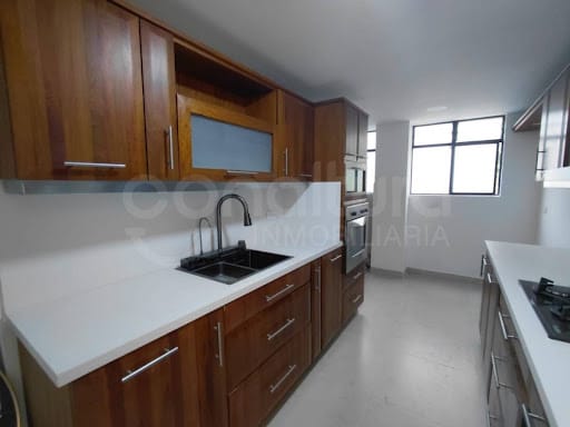 Apartamento de 3 alcobas en venta en La Florida, Medellín, 140 m² · foto 2 de 23