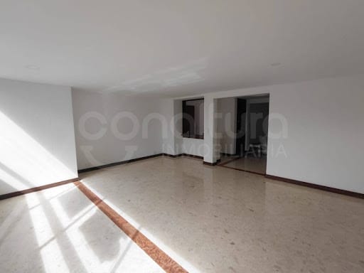 Apartamento de 3 alcobas en venta en La Florida, Medellín, 140 m² · foto 8 de 23
