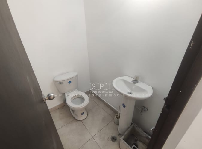 Local en arriendo en La Esmeralda, Itagüí, 40 m² · foto 8 de 12