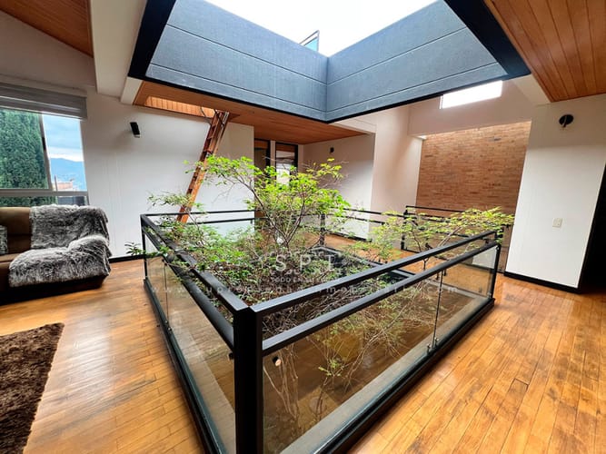 Casa de 4 alcobas en venta en Zuñiga, Envigado, 390 m² · foto 6 de 24