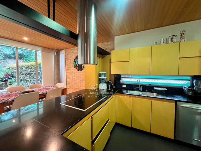Casa de 4 alcobas en venta en Zuñiga, Envigado, 390 m² · foto 14 de 24