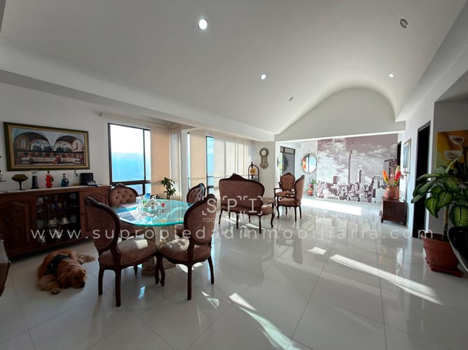 Apartamento en venta en Las Lomas No.1, Medellín · foto 2 de 22
