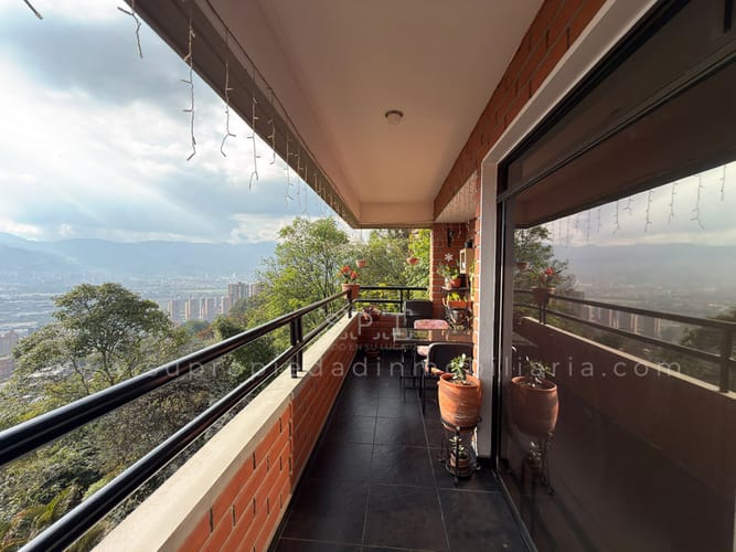 Apartamento en venta en Las Lomas No.1, Medellín · foto 3 de 22
