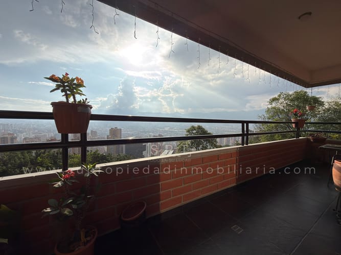 Apartamento en venta en Las Lomas No.1, Medellín · foto 4 de 22