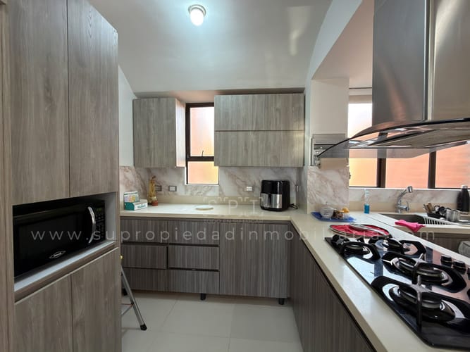 Apartamento en venta en Las Lomas No.1, Medellín · foto 8 de 22