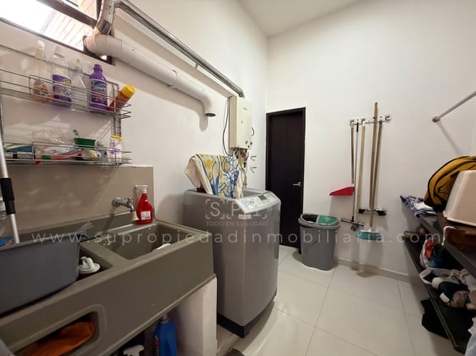 Apartamento en venta en Las Lomas No.1, Medellín · foto 11 de 22