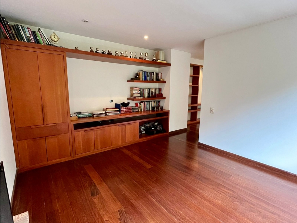 Apartamento en venta en Los Rosales, Bogotá · foto 11 de 19