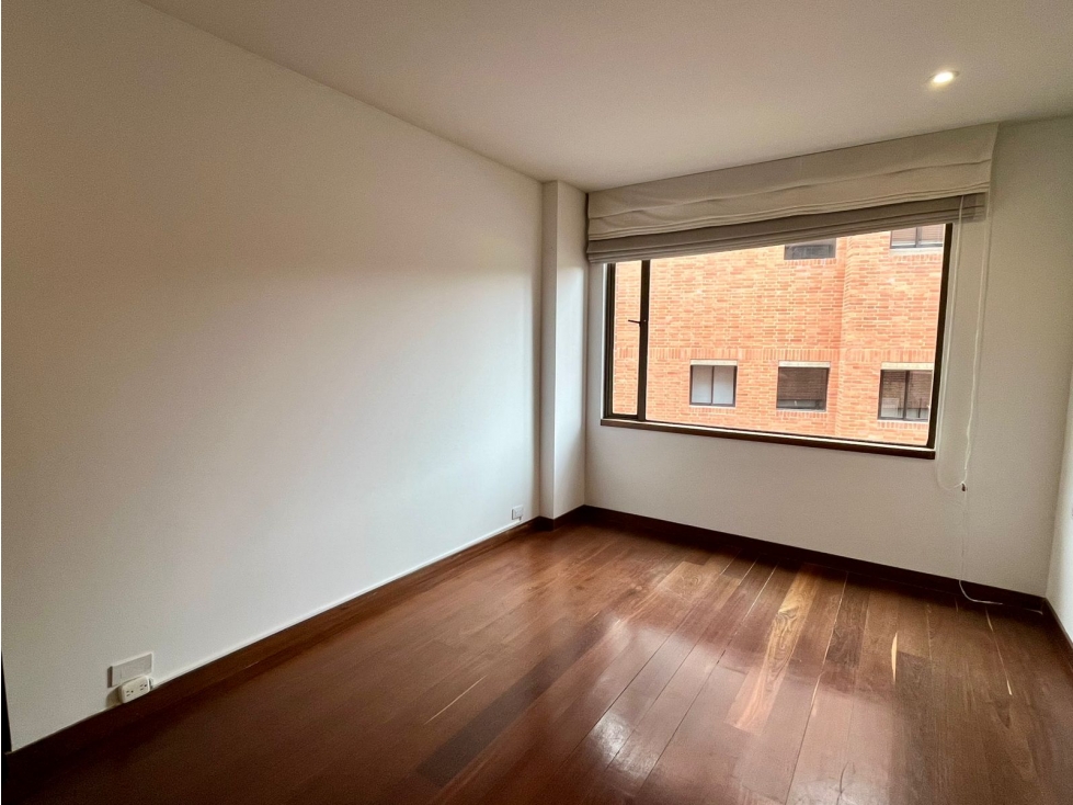 Apartamento en venta en Los Rosales, Bogotá · foto 13 de 19