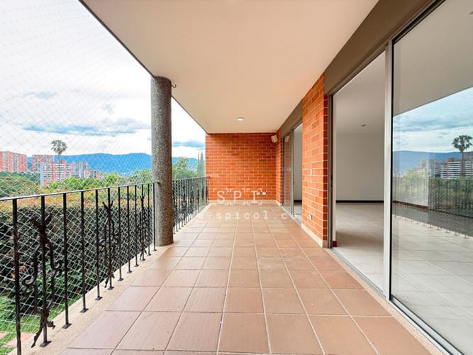 Casa de 3 alcobas en venta en Loma Del Chocho, Envigado, 283 m² · foto 7 de 24