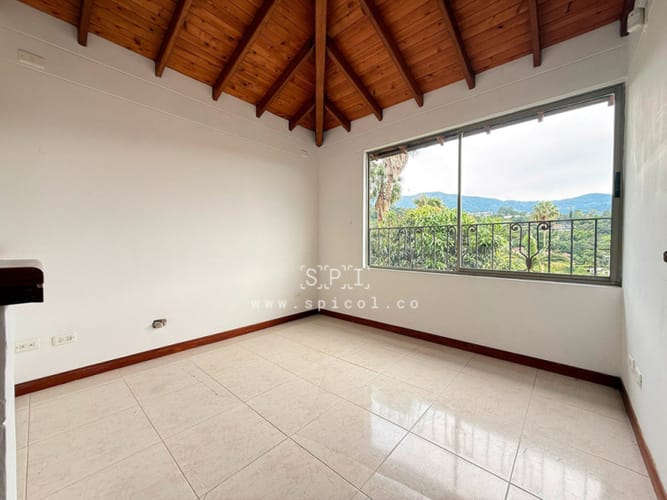 Casa de 3 alcobas en venta en Loma Del Chocho, Envigado, 283 m² · foto 22 de 24