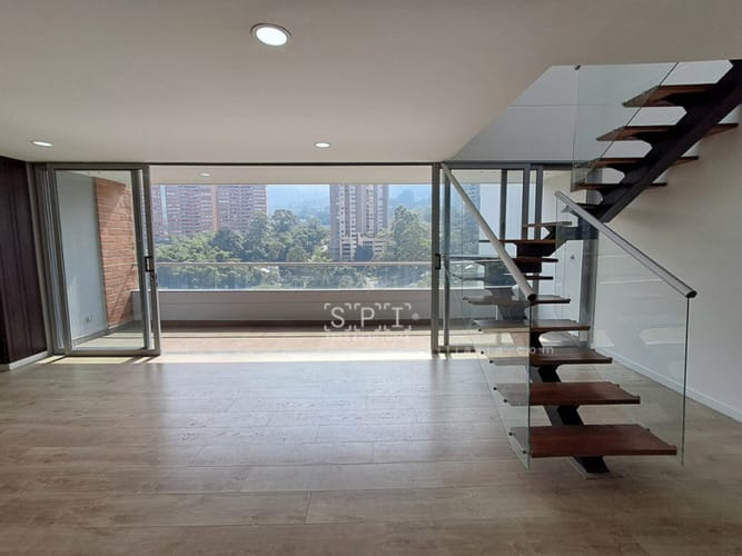 Apartamento de 3 alcobas en venta en Loma De Las Brujas, Envigado, 205 m² · foto 5 de 24