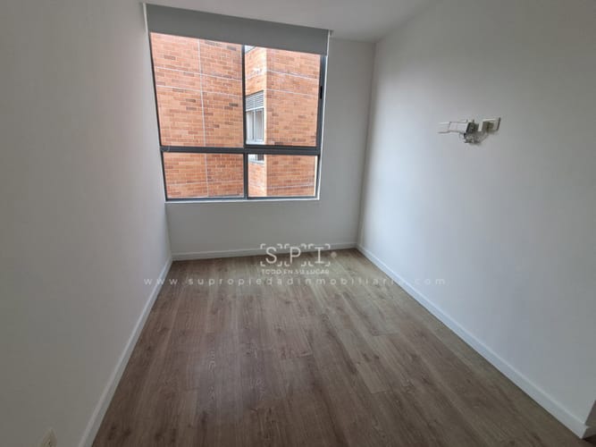 Apartamento de 3 alcobas en venta en Loma De Las Brujas, Envigado, 205 m² · foto 12 de 24