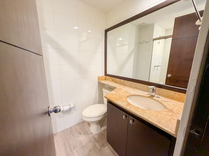 Apartamento de 2 alcobas en venta en Las Lomas, Medellín, 84 m² · foto 9 de 12