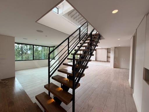 Apartamento de 4 alcobas en venta en Loma Del Campestre, Medellín, 260 m² · foto 7 de 24