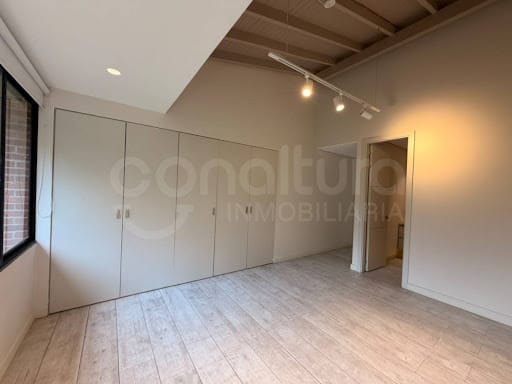 Apartamento de 4 alcobas en venta en Loma Del Campestre, Medellín, 260 m² · foto 17 de 24