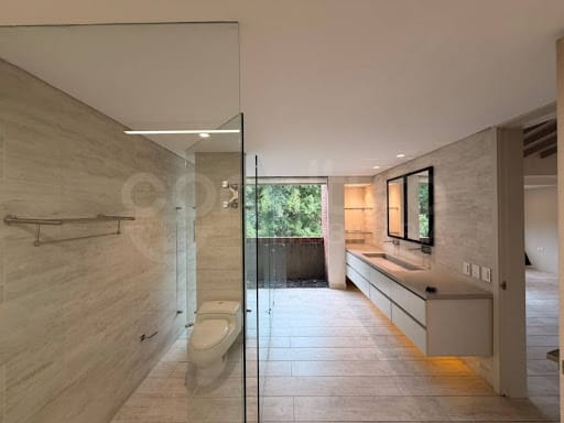 Apartamento de 4 alcobas en venta en Loma Del Campestre, Medellín, 260 m² · foto 21 de 24