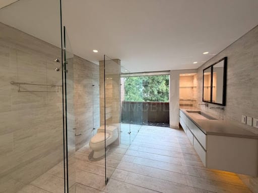 Apartamento de 4 alcobas en venta en Loma Del Campestre, Medellín, 260 m² · foto 22 de 24