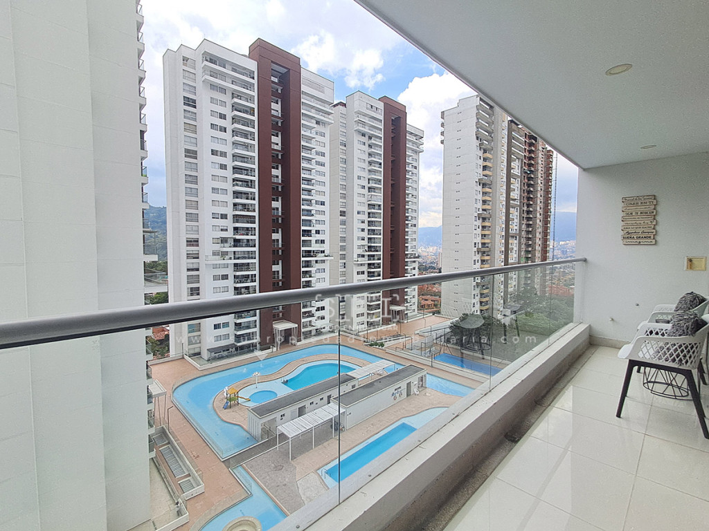 Apartamento en venta en Suramérica, La Estrella · foto 18 de 24