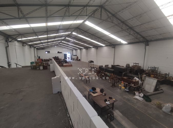 Bodega en arriendo en San Jose, Itagüí, 1845 m² · foto 5 de 18