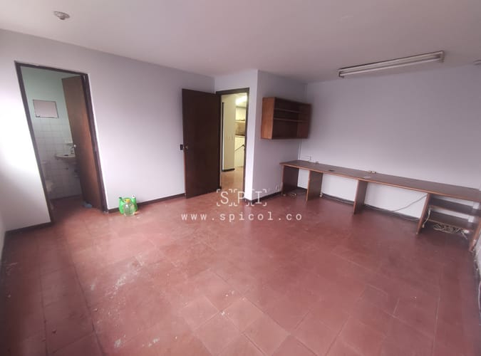 Bodega en arriendo en San Jose, Itagüí, 1845 m² · foto 10 de 18