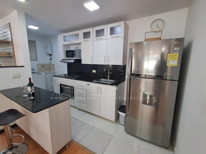 Apartamento de 2 alcobas en arriendo en El Poblado, Medellín, 80 m² · foto 5 de 18