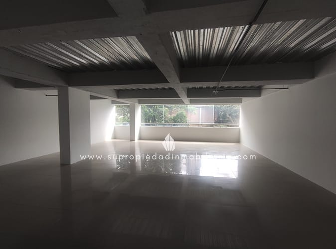 Oficina en arriendo en El Castillo, Medellín, 420 m² · foto 8 de 20