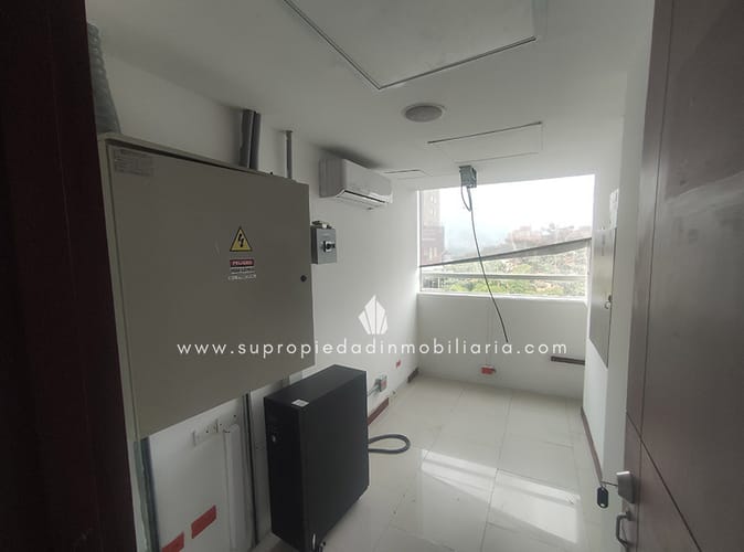 Oficina en arriendo en El Castillo, Medellín, 420 m² · foto 9 de 20
