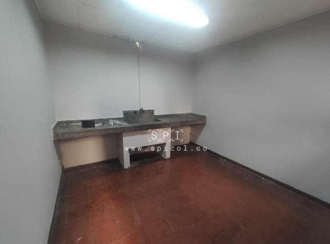 Bodega en arriendo en San Jose, Itagüí, 1845 m² · foto 17 de 18