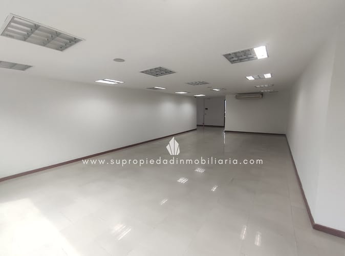 Oficina en arriendo en El Castillo, Medellín, 420 m² · foto 13 de 20