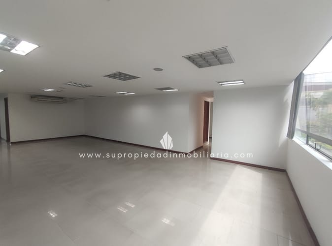 Oficina en arriendo en El Castillo, Medellín, 420 m² · foto 14 de 20