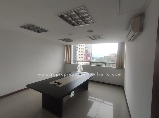 Oficina en arriendo en El Castillo, Medellín, 420 m² · foto 15 de 20