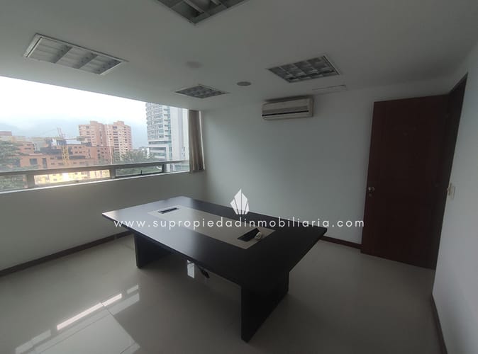 Oficina en arriendo en El Castillo, Medellín, 420 m² · foto 16 de 20